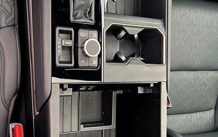 Toyota Tundra, 2025 год, 9 200 000 рублей, 13 фотография