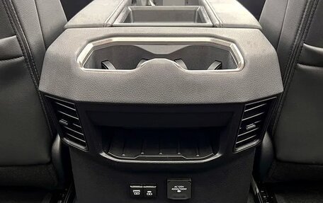 Toyota Tundra, 2025 год, 9 200 000 рублей, 14 фотография