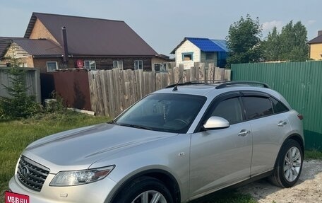 Infiniti FX I, 2006 год, 1 100 000 рублей, 16 фотография
