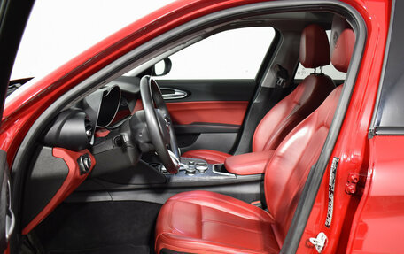 Alfa Romeo Giulia II, 2020 год, 3 300 000 рублей, 10 фотография