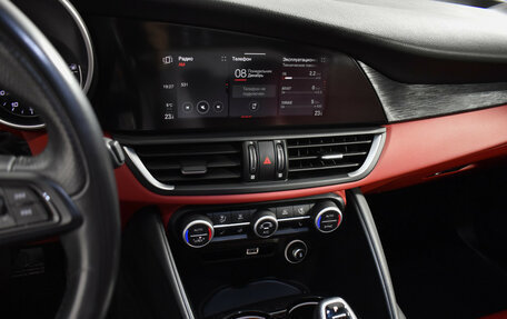 Alfa Romeo Giulia II, 2020 год, 3 300 000 рублей, 17 фотография