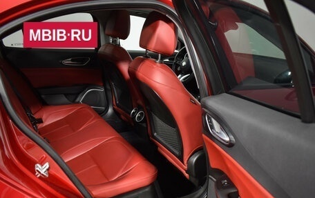 Alfa Romeo Giulia II, 2020 год, 3 300 000 рублей, 13 фотография