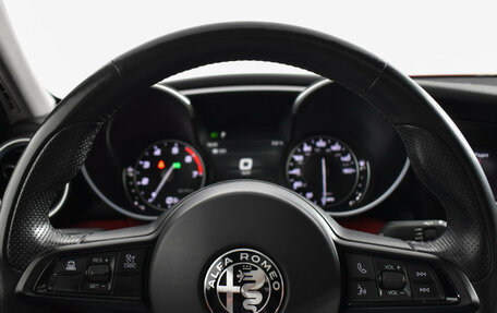 Alfa Romeo Giulia II, 2020 год, 3 300 000 рублей, 22 фотография