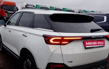 FAW Bestune T77, 2023 год, 1 729 000 рублей, 3 фотография