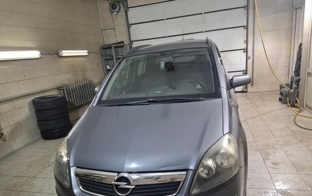 Opel Zafira B, 2006 год, 590 000 рублей, 3 фотография