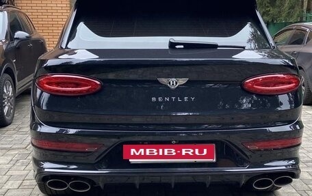 Bentley Bentayga I, 2021 год, 32 000 000 рублей, 3 фотография