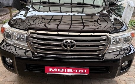 Toyota Land Cruiser 200, 2013 год, 4 300 000 рублей, 10 фотография