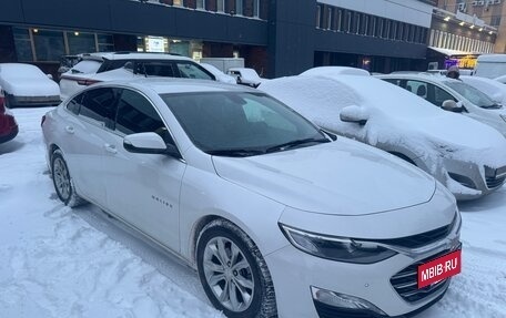 Chevrolet Malibu IX, 2020 год, 2 100 000 рублей, 3 фотография