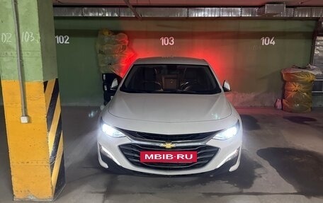 Chevrolet Malibu IX, 2020 год, 2 100 000 рублей, 10 фотография