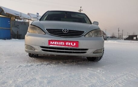 Toyota Camry V40, 2002 год, 680 000 рублей, 2 фотография