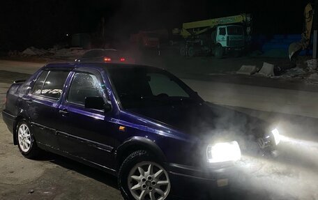 Volkswagen Vento, 1994 год, 180 000 рублей, 1 фотография