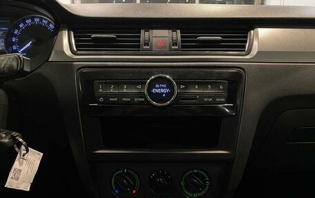 Skoda Rapid I, 2016 год, 825 000 рублей, 13 фотография