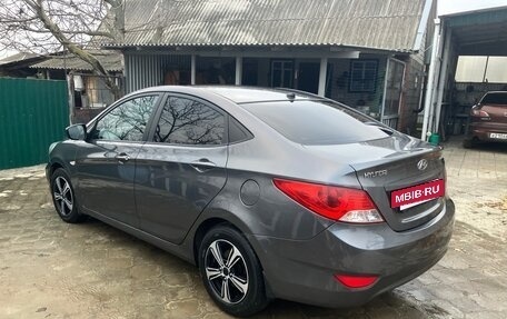 Hyundai Solaris II рестайлинг, 2012 год, 840 000 рублей, 14 фотография