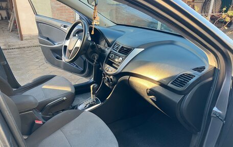 Hyundai Solaris II рестайлинг, 2012 год, 840 000 рублей, 21 фотография