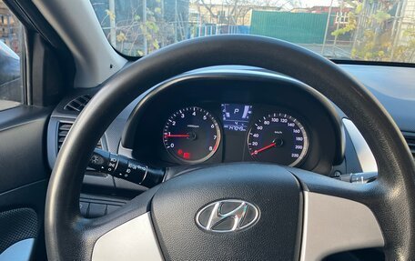 Hyundai Solaris II рестайлинг, 2012 год, 840 000 рублей, 24 фотография