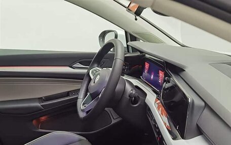 Volkswagen Golf VIII, 2022 год, 1 623 000 рублей, 6 фотография