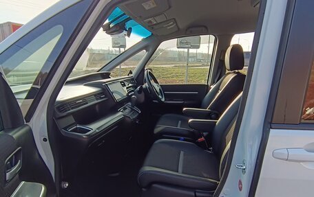 Honda Stepwgn IV, 2019 год, 2 550 000 рублей, 15 фотография