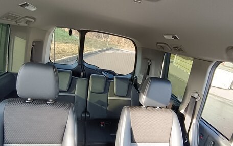 Honda Stepwgn IV, 2019 год, 2 550 000 рублей, 18 фотография