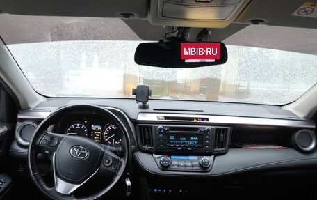 Toyota RAV4, 2018 год, 2 670 000 рублей, 6 фотография