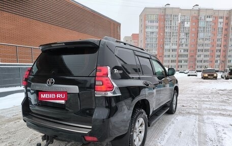 Toyota Land Cruiser Prado 150 рестайлинг 2, 2022 год, 5 900 000 рублей, 5 фотография