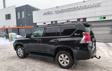 Toyota Land Cruiser Prado 150 рестайлинг 2, 2022 год, 5 900 000 рублей, 10 фотография