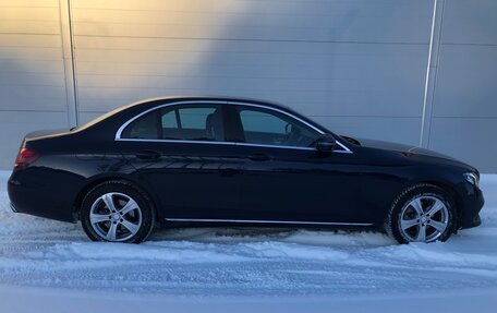 Mercedes-Benz E-Класс, 2016 год, 3 105 000 рублей, 5 фотография