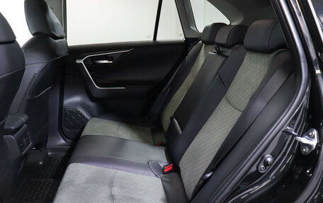 Toyota RAV4, 2024 год, 4 190 000 рублей, 10 фотография