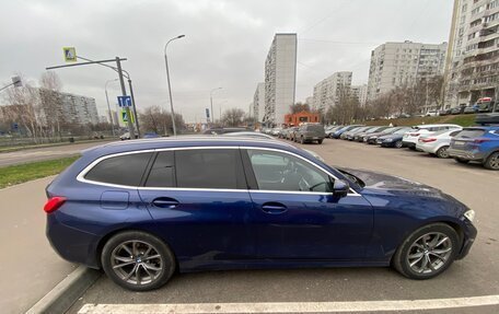 BMW 3 серия, 2019 год, 3 250 000 рублей, 3 фотография