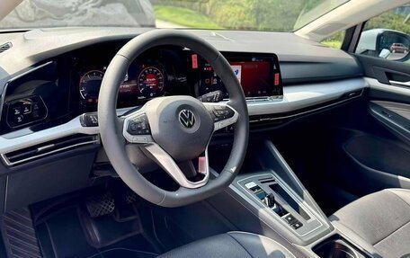 Volkswagen Golf VIII, 2022 год, 1 852 000 рублей, 16 фотография