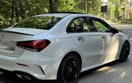 Mercedes-Benz A-Класс, 2022 год, 2 400 000 рублей, 3 фотография