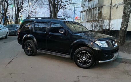 Nissan Pathfinder, 2010 год, 1 650 000 рублей, 24 фотография