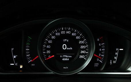 Volvo V40 Cross Country I, 2017 год, 1 977 000 рублей, 12 фотография