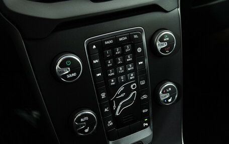 Volvo V40 Cross Country I, 2017 год, 1 977 000 рублей, 16 фотография