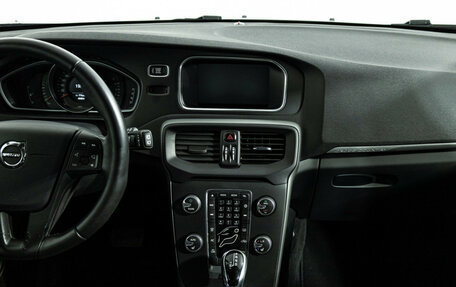 Volvo V40 Cross Country I, 2017 год, 1 977 000 рублей, 14 фотография