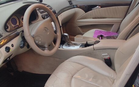 Mercedes-Benz E-Класс, 2003 год, 900 000 рублей, 11 фотография
