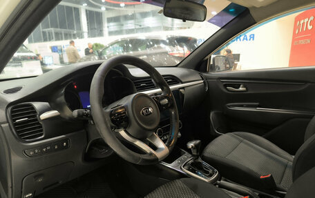 KIA Rio IV, 2018 год, 809 000 рублей, 16 фотография