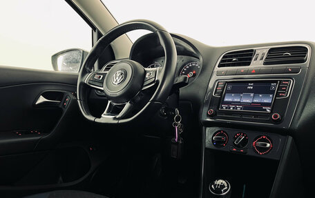 Volkswagen Polo VI (EU Market), 2019 год, 1 450 000 рублей, 14 фотография