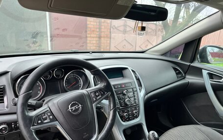 Opel Astra J, 2013 год, 700 000 рублей, 17 фотография