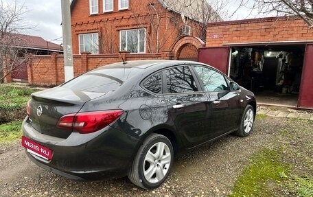Opel Astra J, 2013 год, 700 000 рублей, 9 фотография