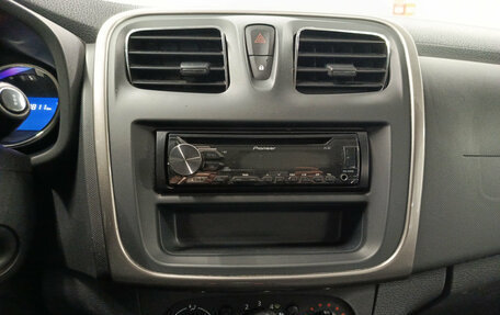 Renault Sandero II рестайлинг, 2018 год, 864 000 рублей, 18 фотография