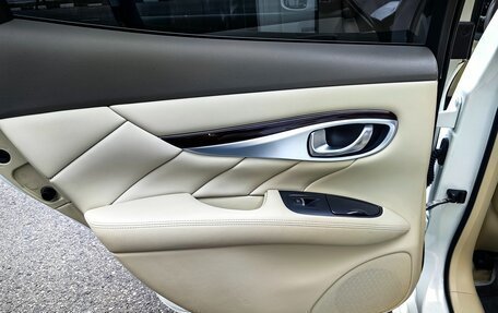 Infiniti Q70 I, 2014 год, 2 250 000 рублей, 22 фотография