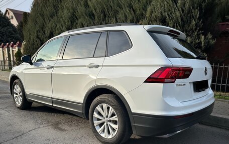 Volkswagen Tiguan II, 2020 год, 3 100 000 рублей, 4 фотография