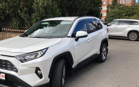 Toyota RAV4, 2020 год, 3 200 000 рублей, 3 фотография