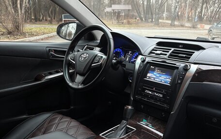 Toyota Camry, 2017 год, 2 050 000 рублей, 7 фотография