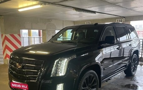 Cadillac Escalade IV, 2019 год, 6 325 000 рублей, 2 фотография