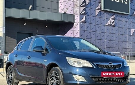 Opel Astra J, 2011 год, 847 000 рублей, 2 фотография