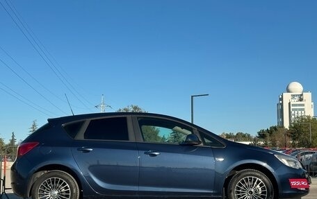 Opel Astra J, 2011 год, 847 000 рублей, 11 фотография