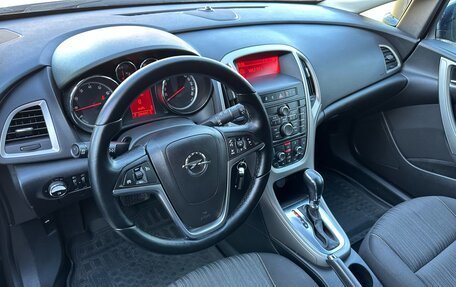 Opel Astra J, 2011 год, 847 000 рублей, 26 фотография