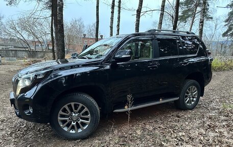 Toyota Land Cruiser Prado 150 рестайлинг 2, 2016 год, 4 300 000 рублей, 6 фотография