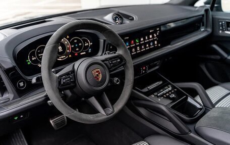 Porsche Cayenne III, 2024 год, 22 490 000 рублей, 16 фотография